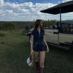 El look de safari de Violeta Mangriñán.