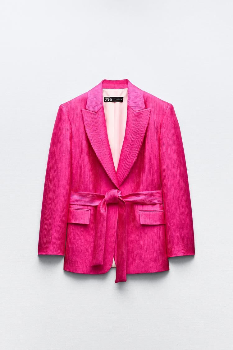 Blazer fucsia.