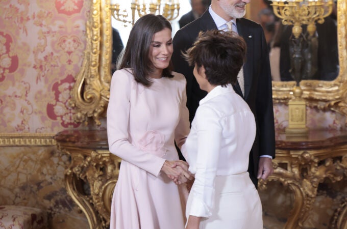 La Reina Letizia y su amiga Sonsoles Ónega en el Palacio Real de Madrid