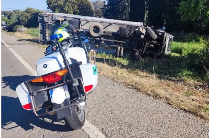 Muere un conductor en Huesca en un choque frontal con un camión