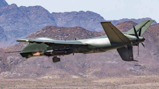 El dron de combate Mojave se actualiza con ametralladoras DAP-6 que disparan 6.000 balas por minuto.