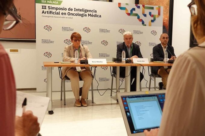 Málaga.- Expertos se reúnen en la UMA para debatir el uso de la IA Generativa en la lucha contra el cáncer