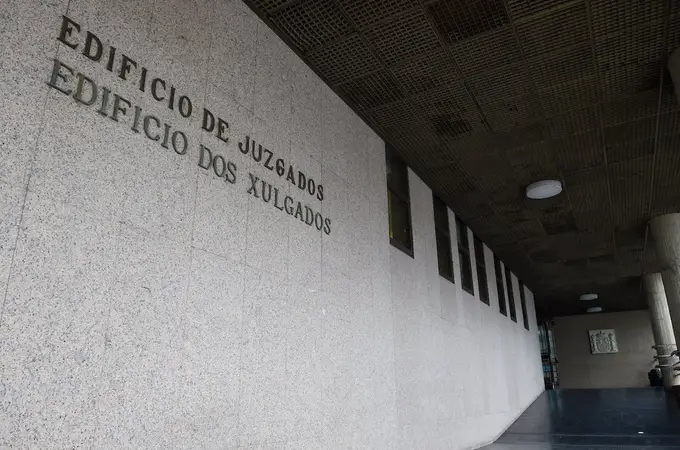 Cuatro años de cárcel tras agarrar las nalgas y besar a una menor en un portal de Vigo
