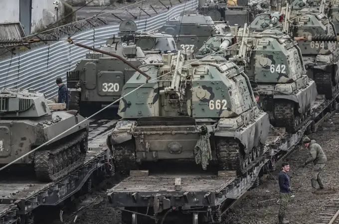 Rusia anuncia que ha atacado un tren en Ucrania lleno de armas occidentales