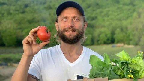 El influencer vegano Maxim Lyutyi