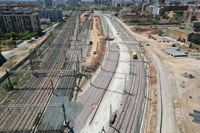 Adif anuncia el desvío del AVE en la entrada a Valencia para avanzar en las obras del canal de acceso