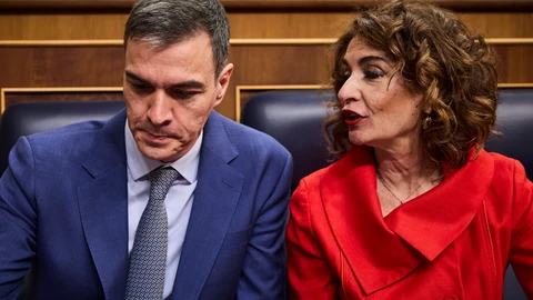Pedro Sánchez y María Jesús Montero