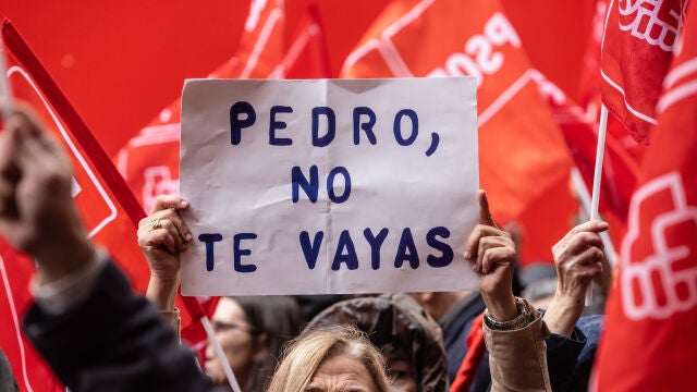 Manifestación en Ferraz en apoyo de Pedro Sánchez @Gonzalo Pérez Mata 