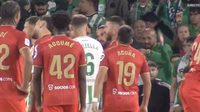 El vídeo viral de Sergio Ramos tirando de las orejas a Isco