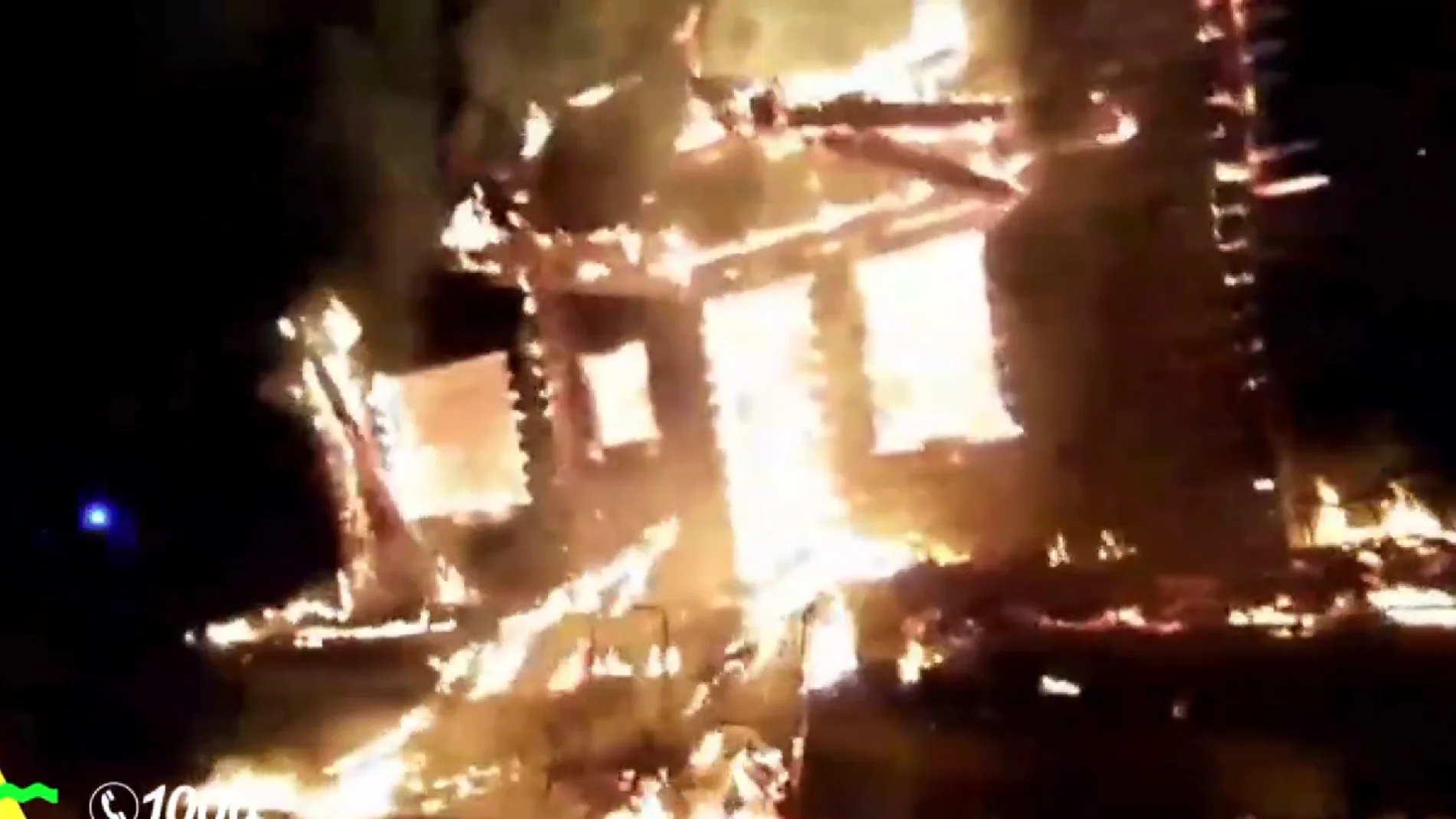 Incendio de una casa de campo de madera en el Paraje "La Escombrera" en Pozuelo de Calatrava (Ciudad Real)