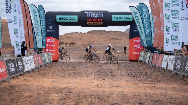 Luis León Sánchez se impone en la segunda etapa de la Titan Desert