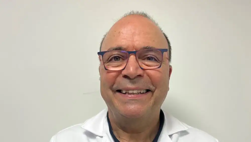 Dr. Rafael García Sardón, especialista en Otorrinolaringología del Hospital Quirónsalud Vitoria,