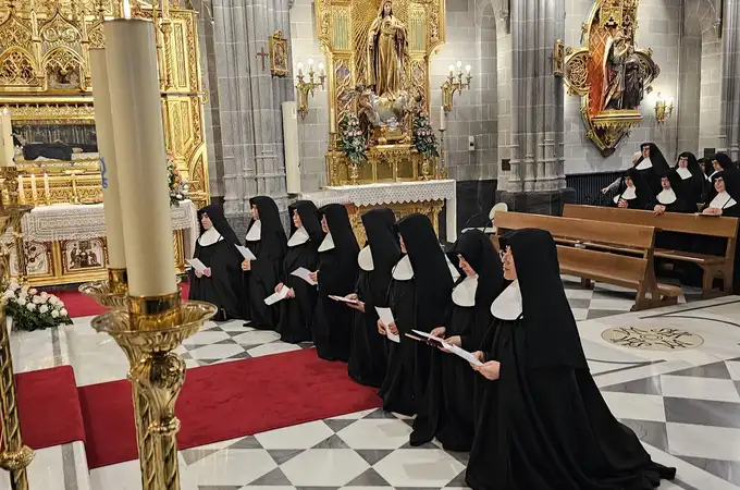 Nuevas vocaciones: ocho religiosas de las Hermanitas de Ancianos Desamparados profesan sus votos en Valencia