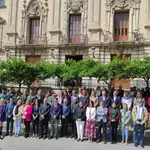 Minuto de silencio a las puertas del Ayuntamiento de Jaén