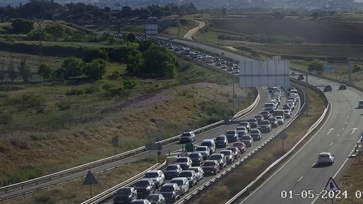 Operación salida por el puente de mayo 2024: las carreteras registran atascos en Madrid, Toledo y Cuenca