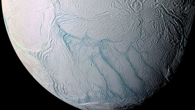 Las cuatro rayas del tigre, en el polo sur de Encélado