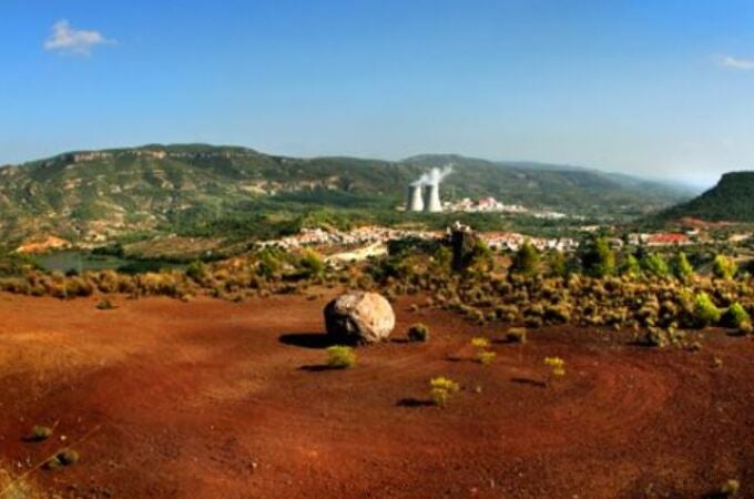 Está considerado como el único nacimiento volcánico reciente de la Comunitat Valenciana
