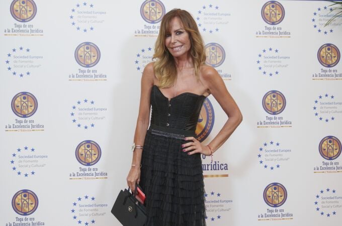 Lara Dibildos en los Premios Toga de Oro