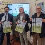 El vicepresidente y diputado de Cultura, Juventud y Deportes, de la diputación de Segovia, José María Bravo, y el vicerrector de la UVa, Agustín García Matilla, presentan el programa de conferencias 'El Acueducto del Saber'