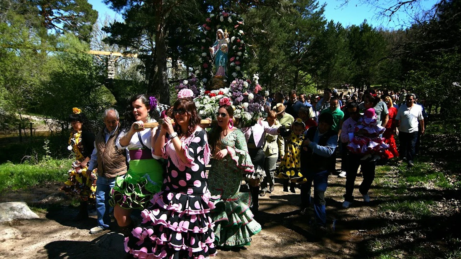 El espíritu rociero invade Valsaín