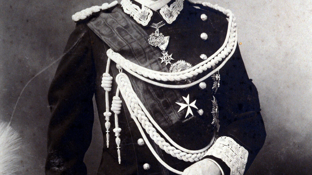 Víctor Manuel III, un rey en manos de Mussolini
