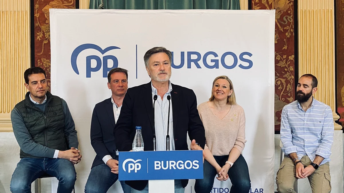Francisco Vázquez: “En el PP no hay putos amos, solo hombres y mujeres libres”