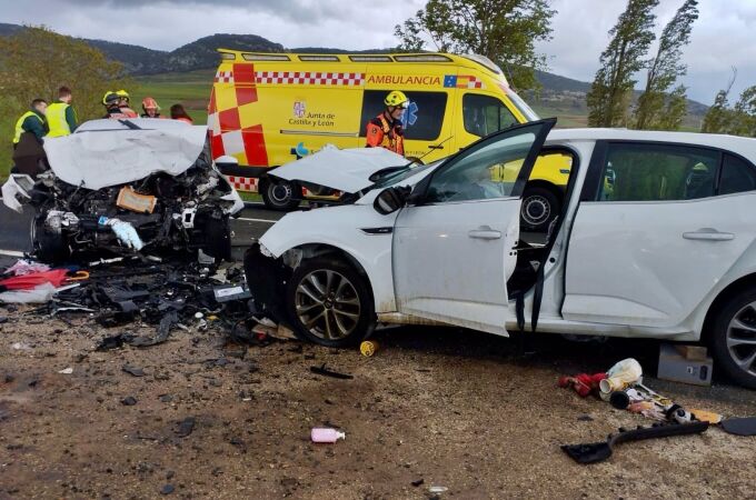 Muere un bebé y otras cinco personas heridas graves en un accidente de tráfico en la N-232 en Foncea (La Rioja)