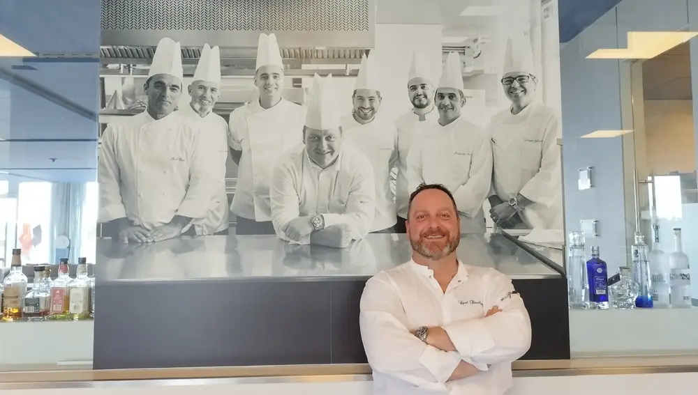 El chef Cyril Devilliers está al frente de la propuesta gastronómica del hotel