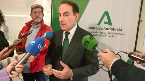 Paro.- La CEA valora los datos "razonablemente favorables" y aboga por la estabilidad para "seguir generando empleo"