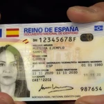 La documentación para conducir en España puede cambiar tal y como la conocemos a día de hoy, con el nuevo DNI para coches y motos