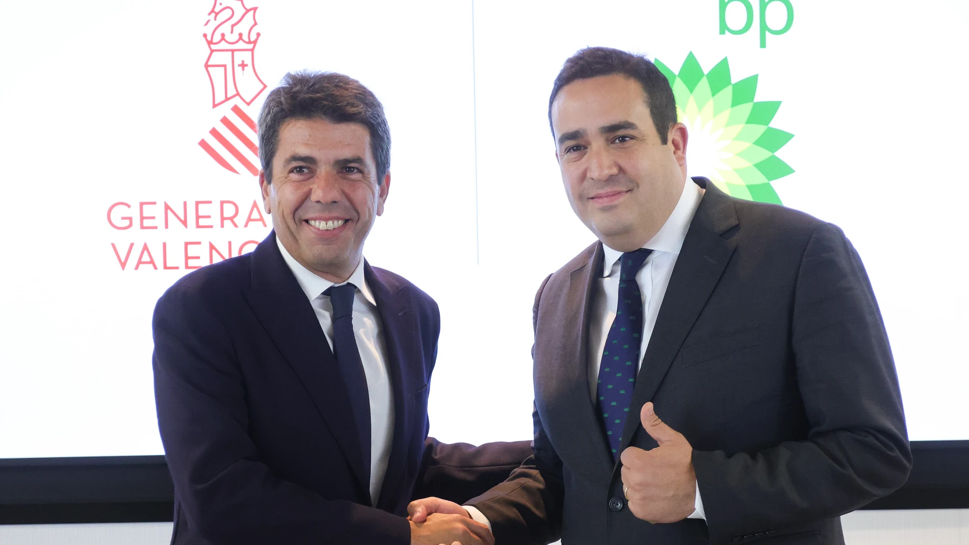 El presidente de la Generalitat, Carlos Mazón, y el de BP España, Andrés Guevara