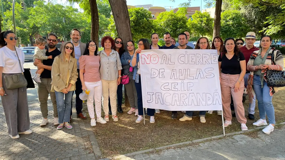 Los padres del Jacarandá de Sevilla, en lucha por la tercera línea de infantil