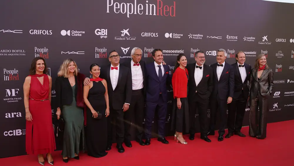 La alfombra roja de People in Red