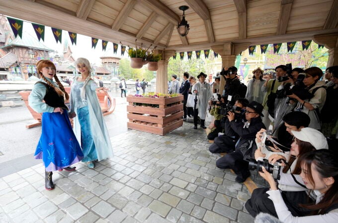 Tokyo DisneySea 'Fantasy Springs' press preview