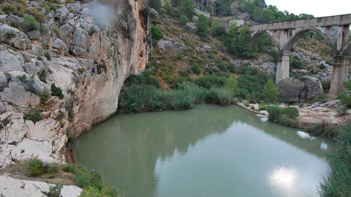 La sorprendente catarata escondida en el interior de la Región de Murcia