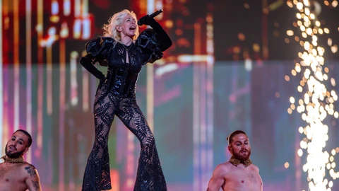 El look de Nebulossa en Eurovisión.