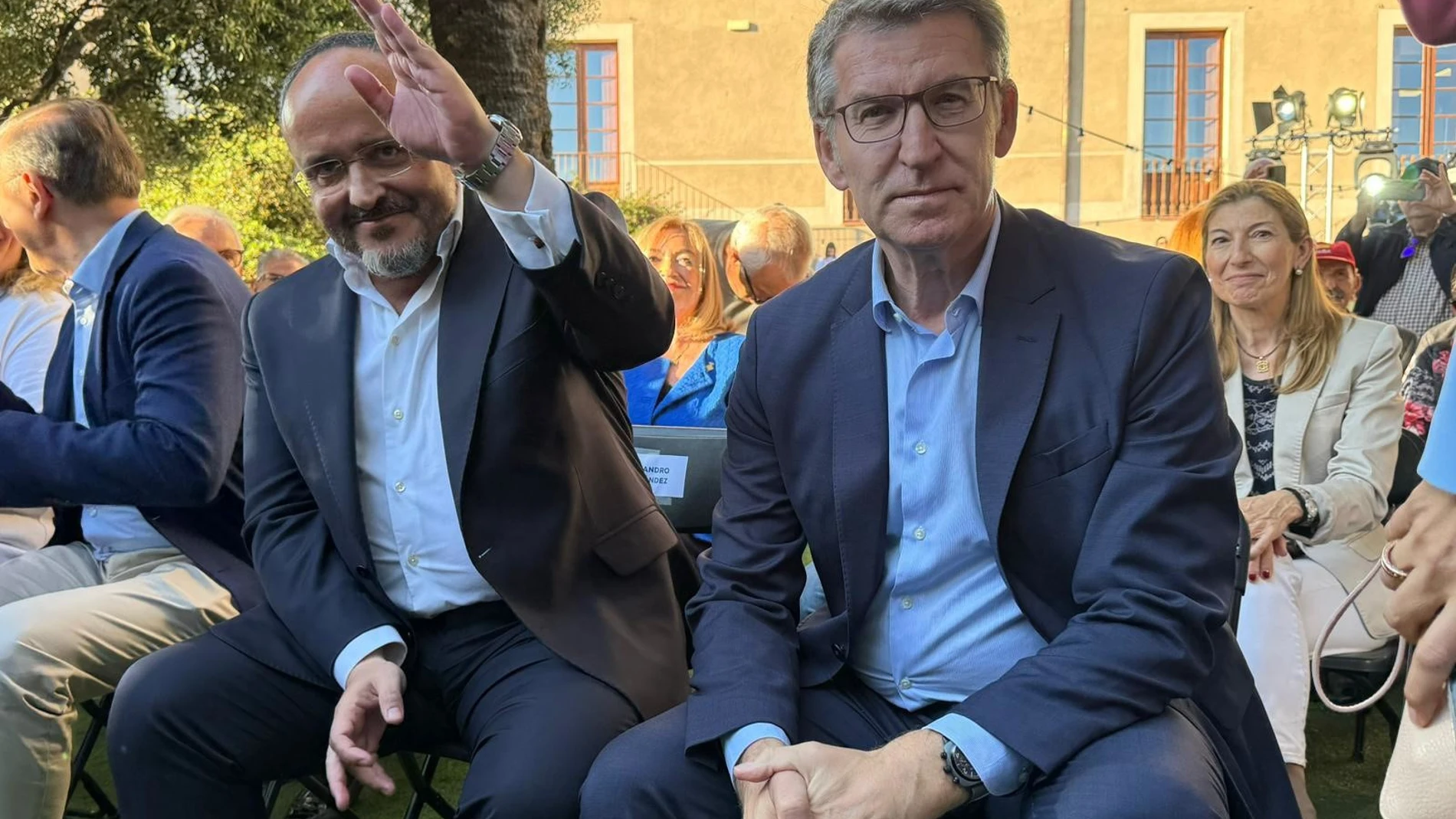 El líder del PP, Alberto Núñez Feijóo, y el candidato a las catalanas, Alejandro Fernández EUROPA PRESS 09/05/2024