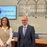 El presidente de la Diputación de Salamanca, Javier Iglesias, y la diputada Pilar Sánchez presentan el plan