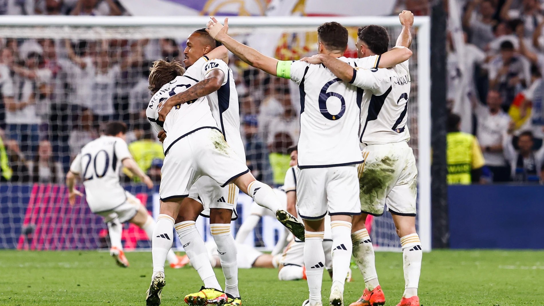 Players of Real Madrid celebrate the 2-1 victory and the pass to the Final during the UEFA Champions League, Semi Final Second Leg, football match played between Real Madrid and FC Bayern Munich at Santiago Bernabeu stadium on May 08, 2024 in Madrid, Spain. AFP7 08/05/2024 ONLY FOR USE IN SPAIN