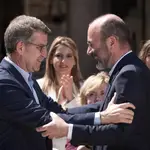 El líder del PP, Alberto Núñez Feijóo, y el presidente del PPE, Manfred Weber