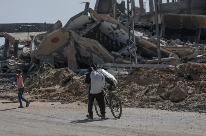 Israel defiende una operación limitada en Rafah mientras avanzan los tanques en la parte Este