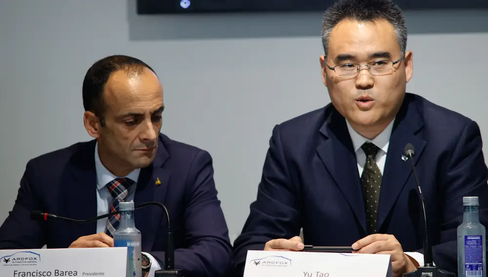 La firma china Arcfox presenta sus vehículos en Ferrol