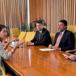 La consellera de Hacienda, Economía y Administración Pública, Ruth Merino, y el alcalde de Alicante, Luis Barcala, en su reunión de hoy