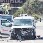 Aspecto de la furgoneta siniestrada en este brutal accidente con al menos dos muertos en Soria