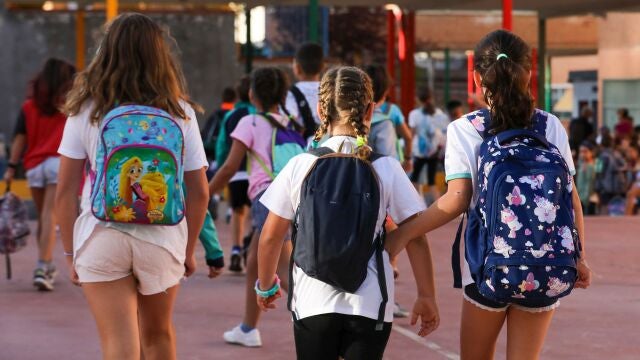 Respecto al curso pasado, hay 21.00 alumnos menos de Infantil y Primaria en los colegios andaluces