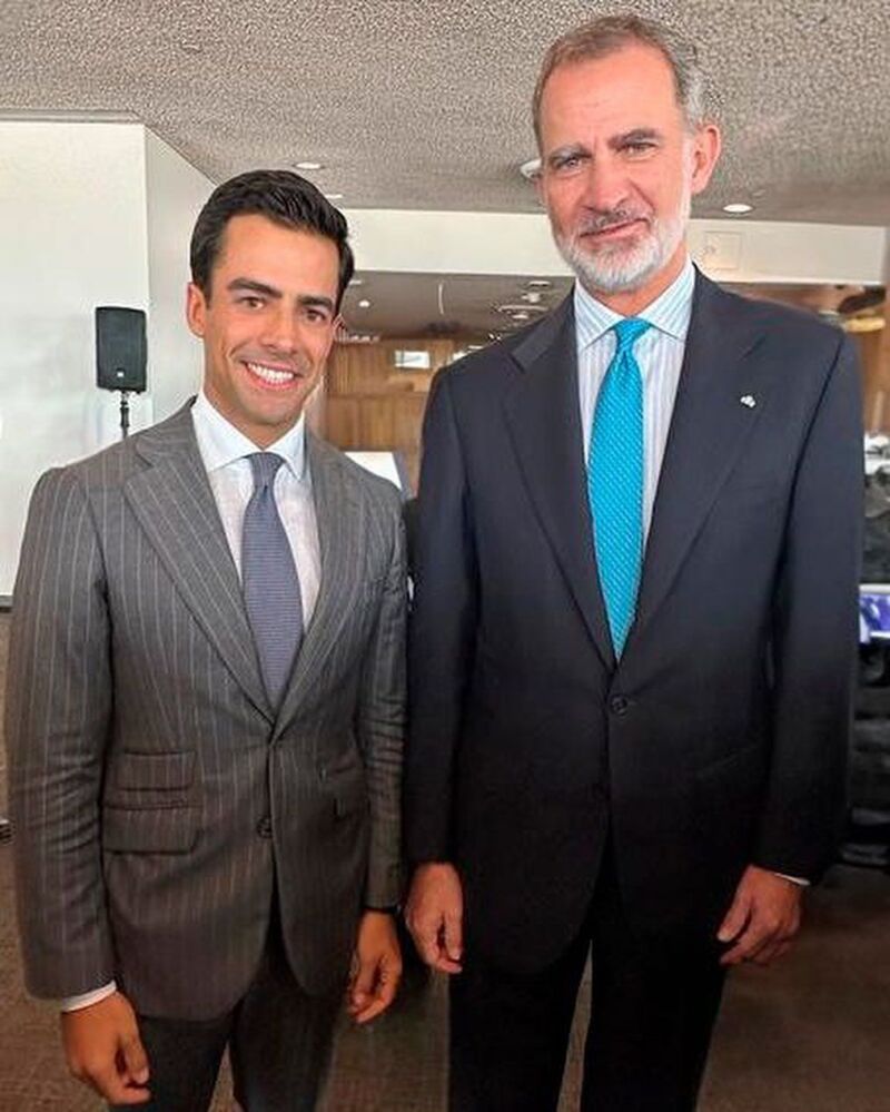 Juan Gonzalo Ospina junto al rey Felipe VI