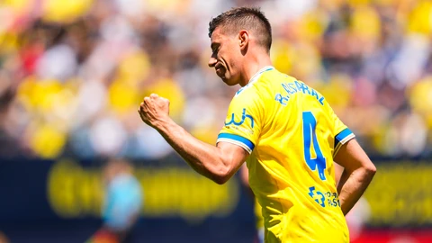 Alcaraz celebra el gol de penalti