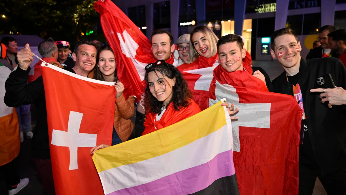 El director de la UER contesta sobre las banderas en Eurovisión a la CE