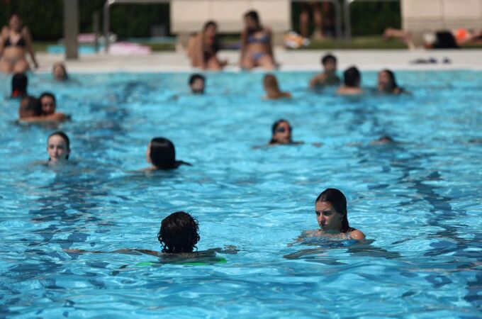 MADRID.-Un tercio de las piscinas al aire libre de Madrid estarán cerradas en el arranque de la temporada, cifra la FRAVM