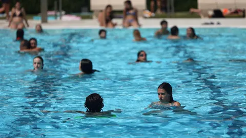 MADRID.-Un tercio de las piscinas al aire libre de Madrid estarán cerradas en el arranque de la temporada, cifra la FRAVM